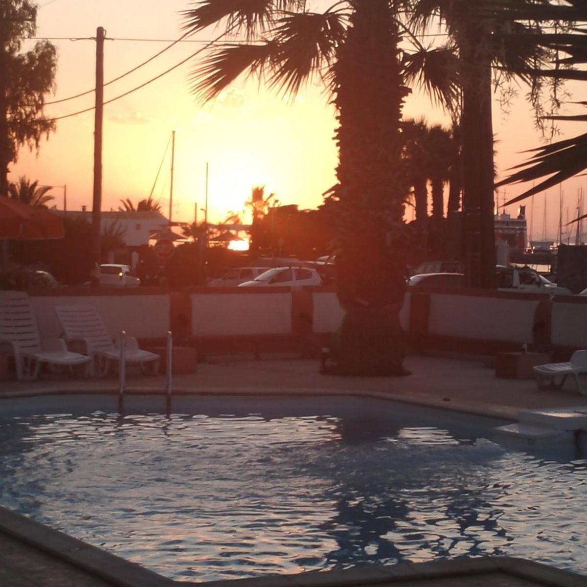 Miranta Hotel - Apartments & Studios Aegina Ngoại thất bức ảnh