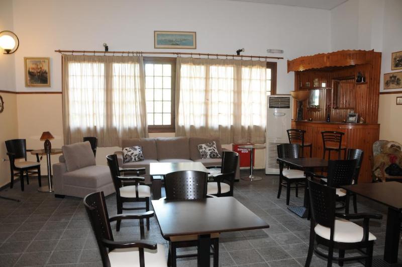 Miranta Hotel - Apartments & Studios Aegina Ngoại thất bức ảnh